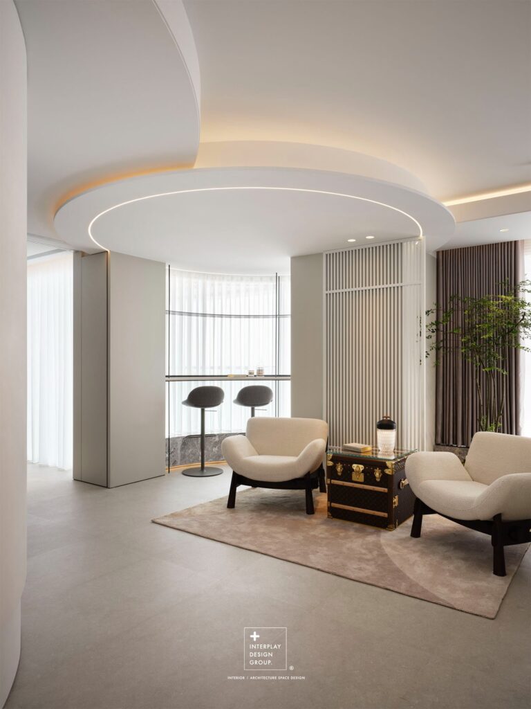 在這個案子裡，我們不把亮點放在科技的新奇感，而是為了讓生活少一點打斷，多一點餘裕。